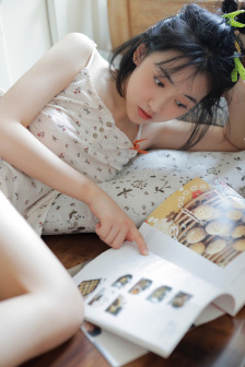 丰满双乳秘书被老板狂揉捏hd
